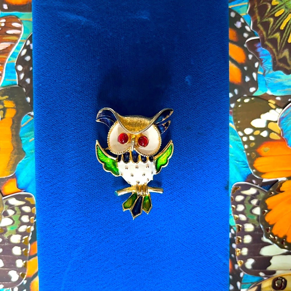 Vintage 1980 ,s owl pin